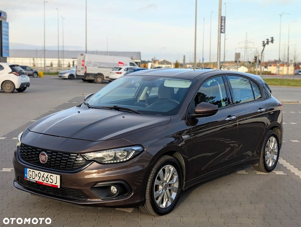 Fiat Tipo 1.4 16v Lounge EU6d - 1