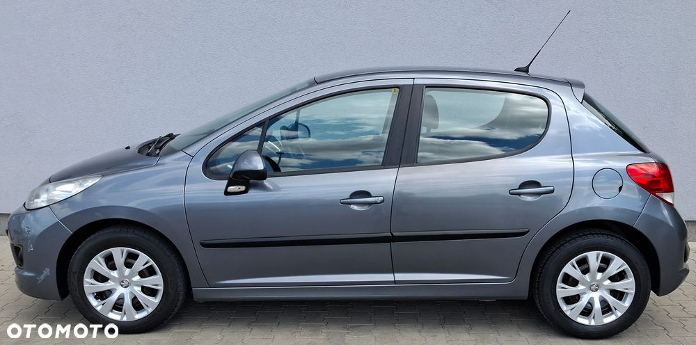 Peugeot 207 75 Millesim 200 - 9