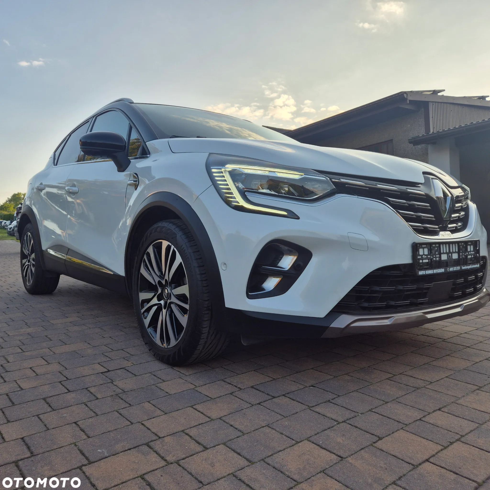 Renault Captur E-TECH PLUG-in 160 INITIALE PARIS - 16