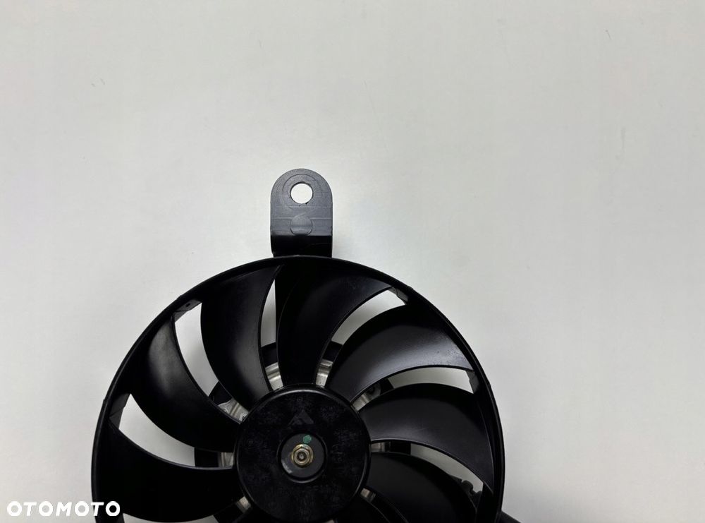 Prawy wentylator Ducati Multistrada 1200 2013-15 Oryginał - 4
