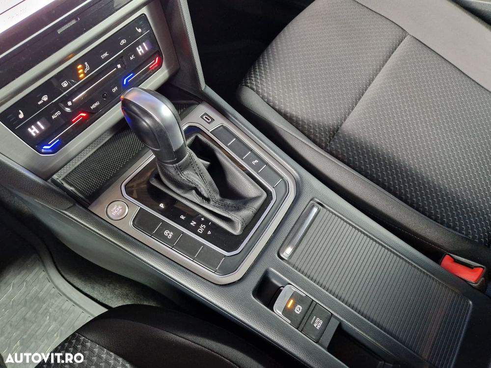 Volkswagen Passat 2.0 TDI DSG Trendline - 21