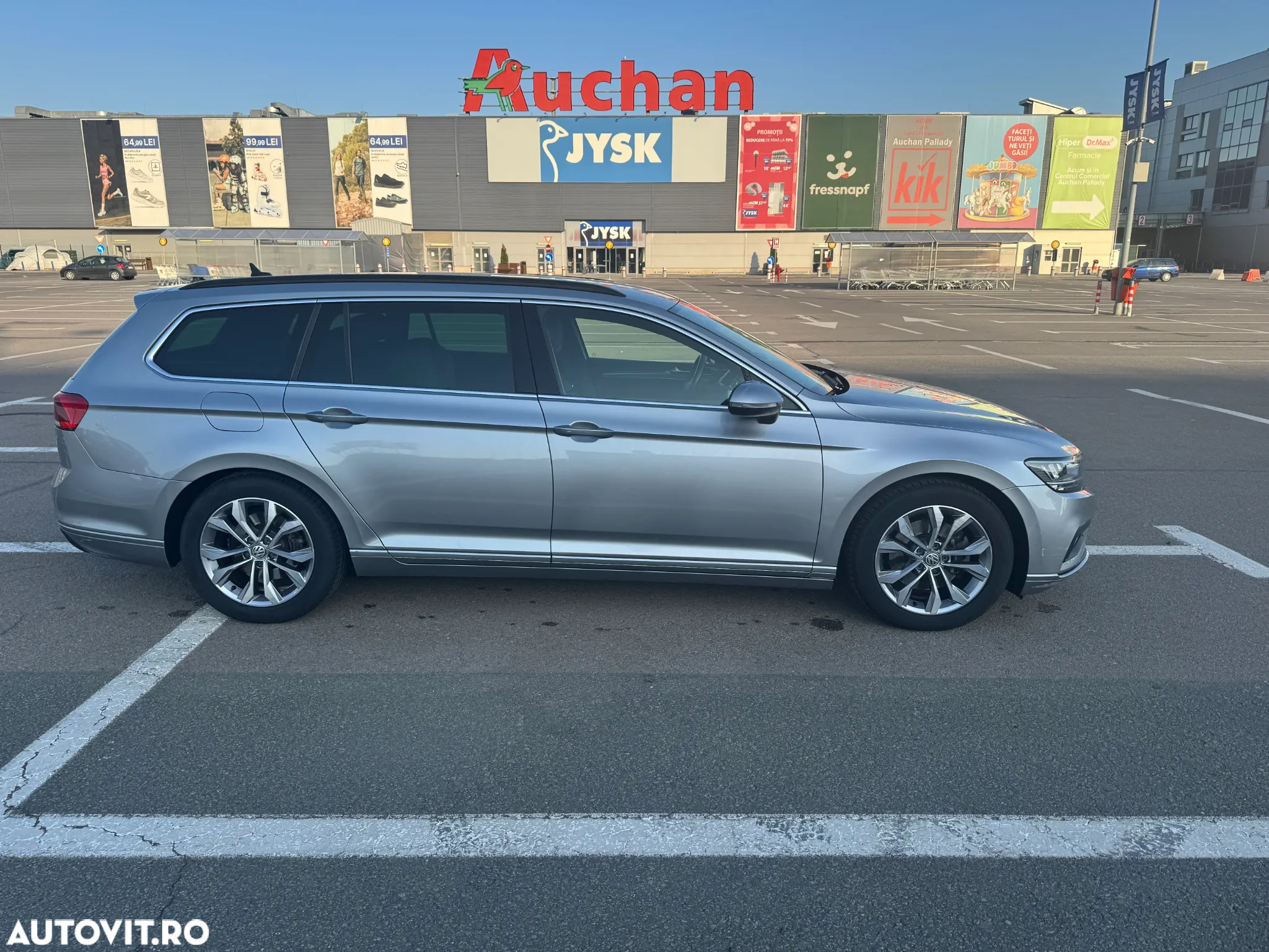 Volkswagen Passat - 4