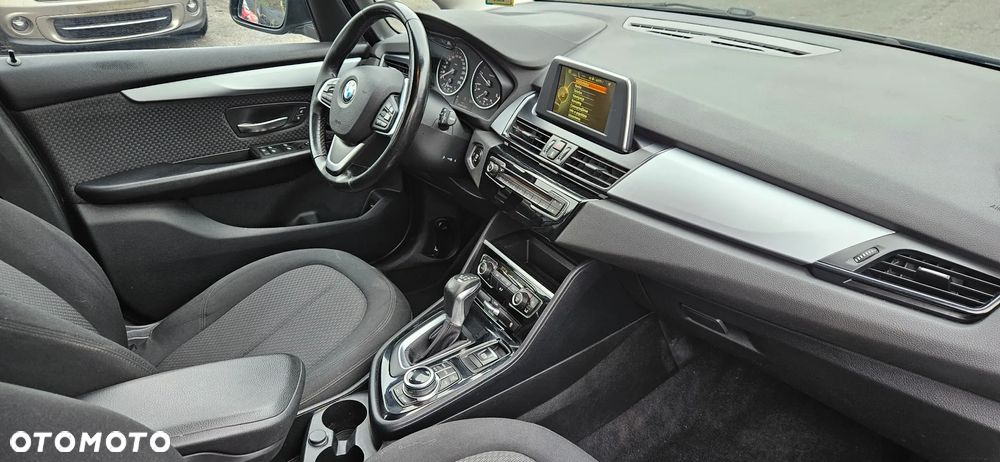 BMW Seria 2 216d Advantage - 11
