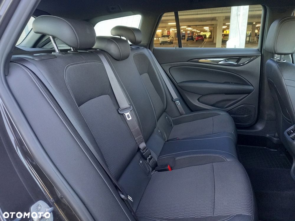 Opel Insignia 2.0 CDTI Elegance S&S - 11