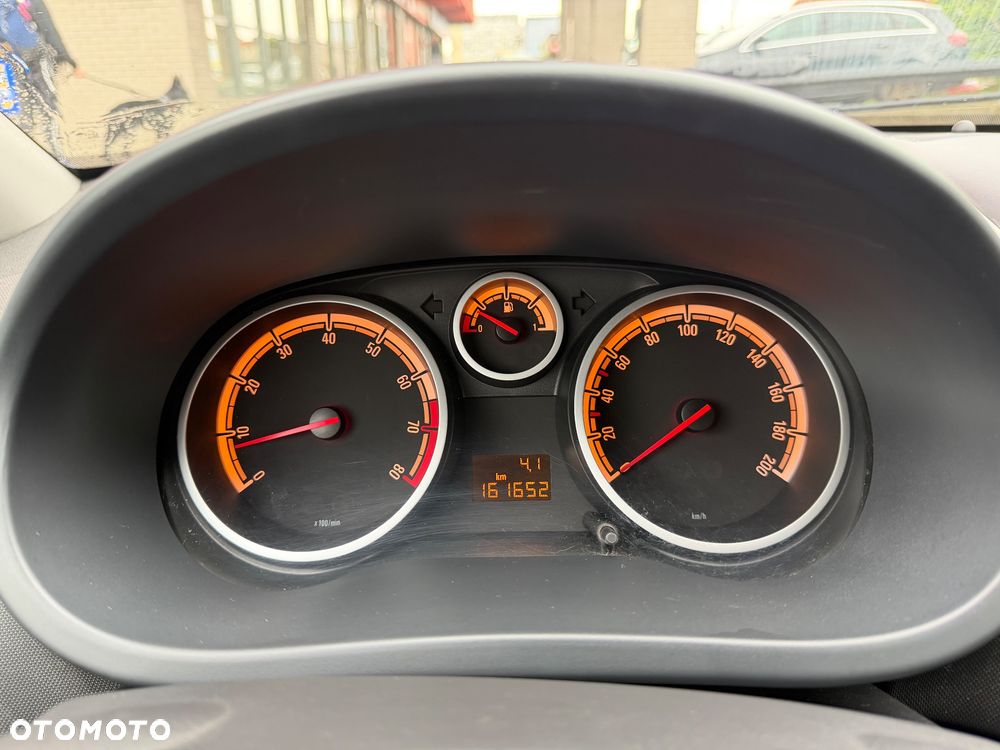 Opel Corsa 1.2 16V Innovation - 23