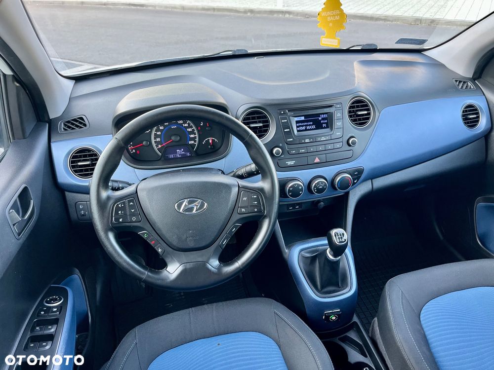 Hyundai i10 1.1 FIFA WM Edition - 8
