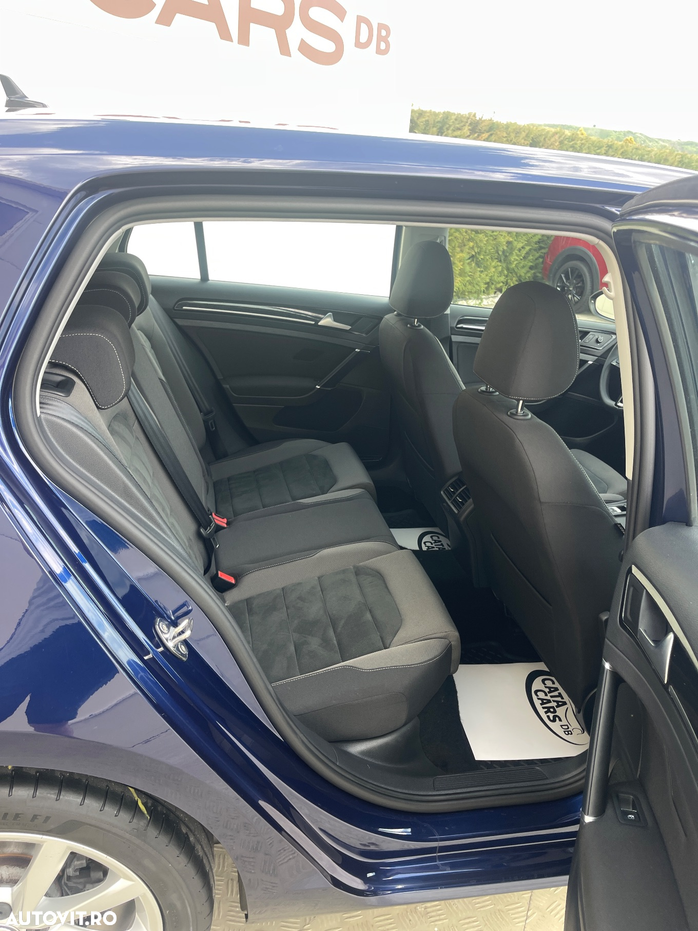 Volkswagen Golf 2.0 TDI (BlueMotion Technology) Highline - 24