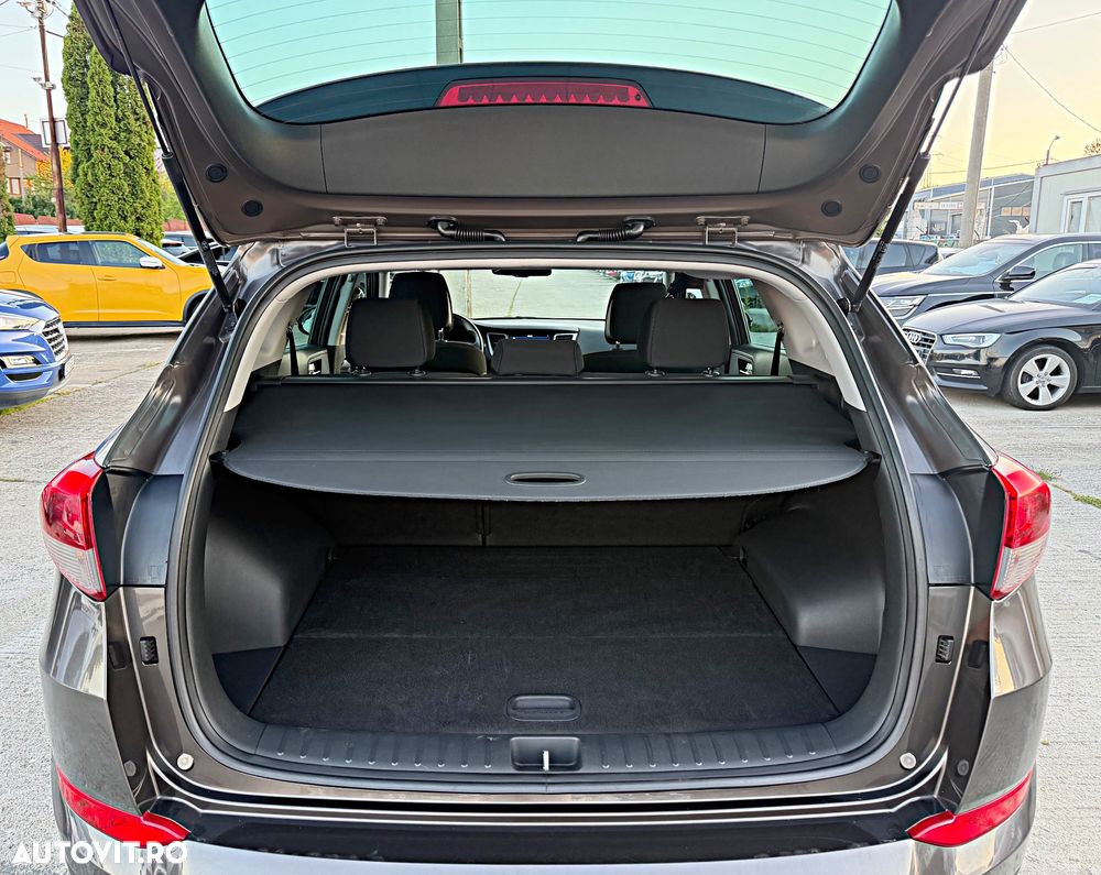 Hyundai Tucson 2.0 CRDI 4WD 6MT Premium - 28