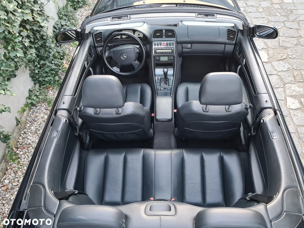 Mercedes-Benz CLK - 24