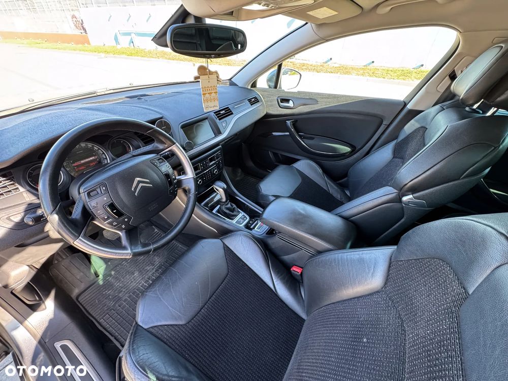 Citroën C5 Tourer V6 HDi 205 Biturbo FAP Exclusive - 9