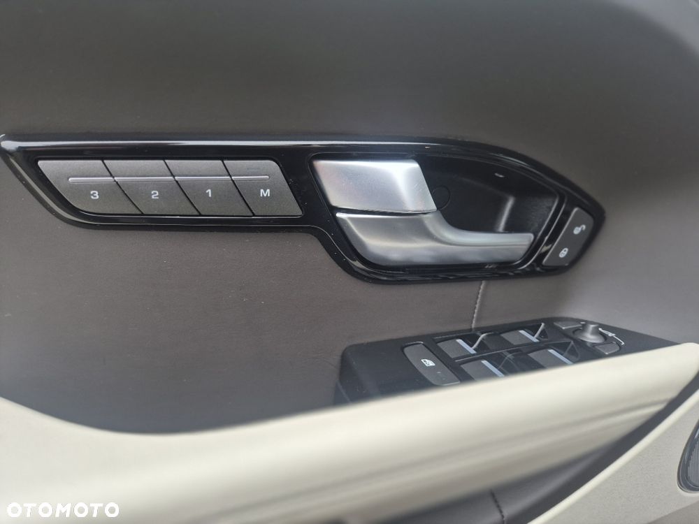 Land Rover Range Rover Evoque Si4 SE - 26