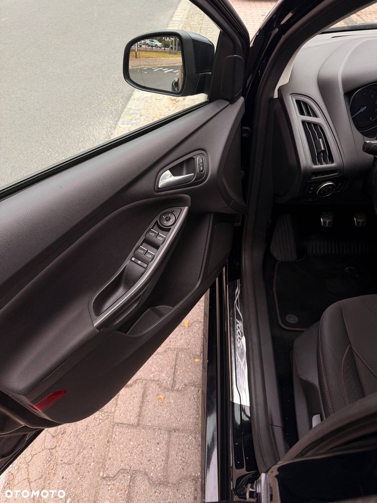 Ford Focus 1.5 EcoBoost ST-Line Red ASS - 8
