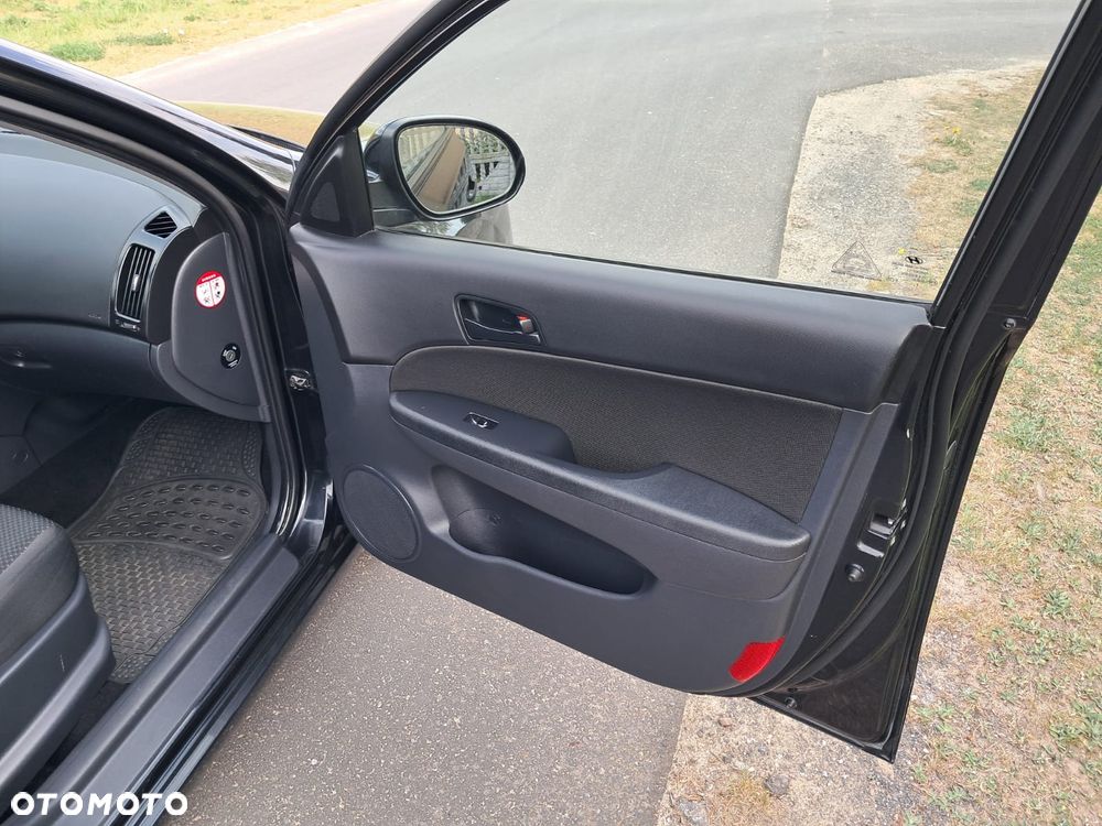 Hyundai i30 1.4 Classic - 10