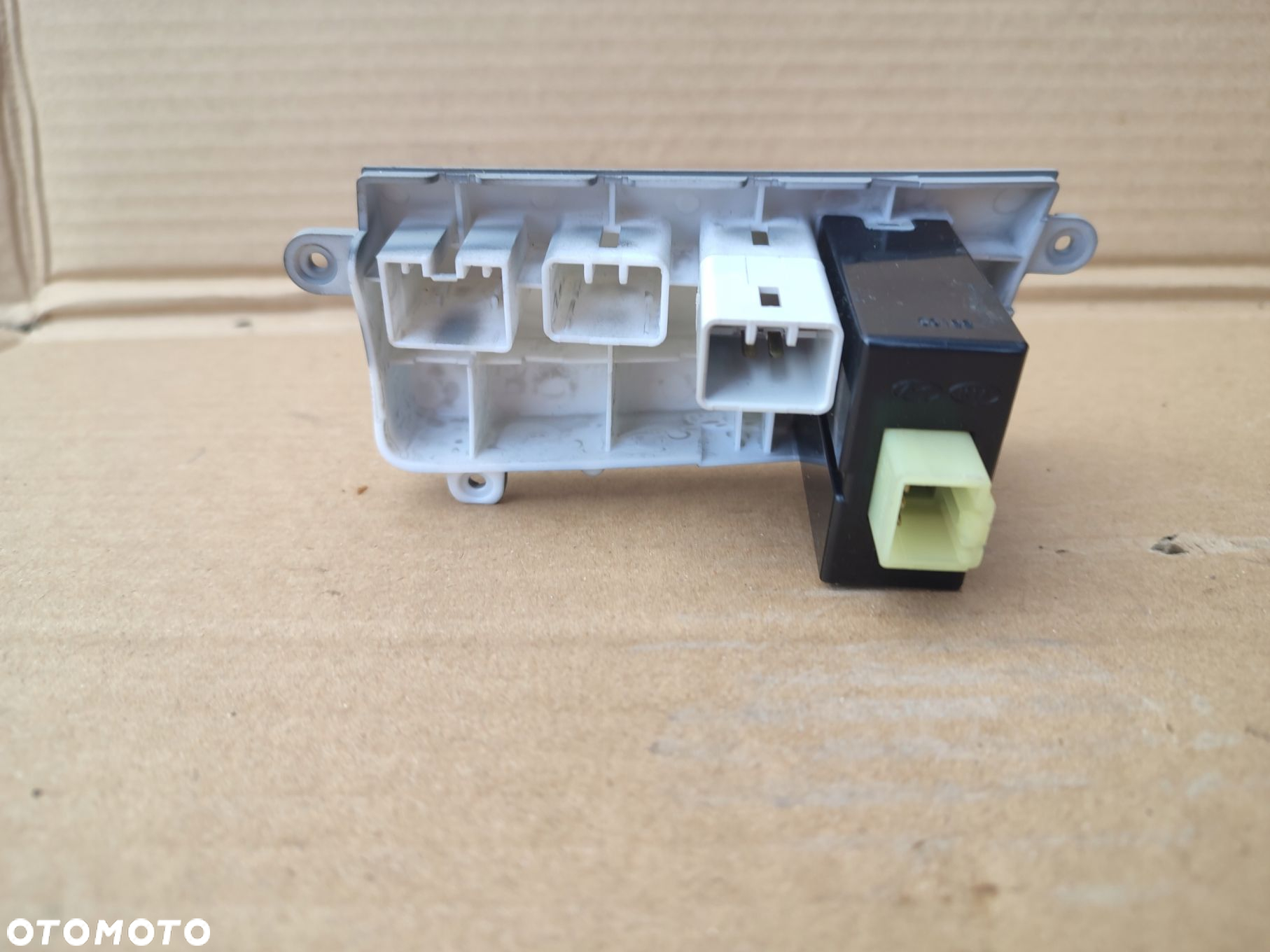 Panel regulacji świateł KIA CEED I EUROPA 93300-1H430ED - 3