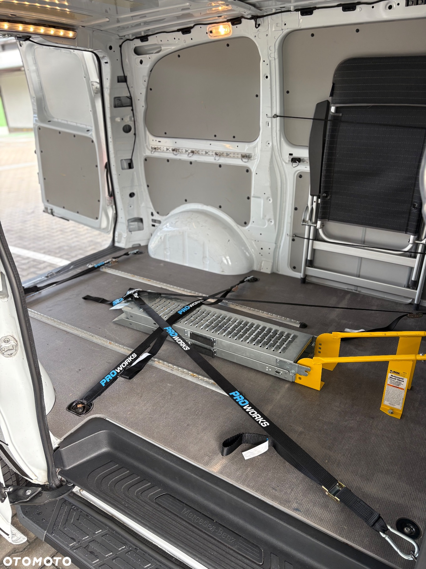 Mercedes-Benz Vito - 21