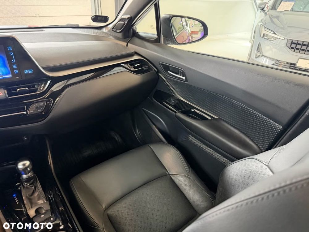 Toyota C-HR Lounge - 18