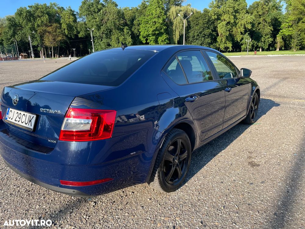 Skoda Octavia 2.0 TDI 4X4 Clever - 10