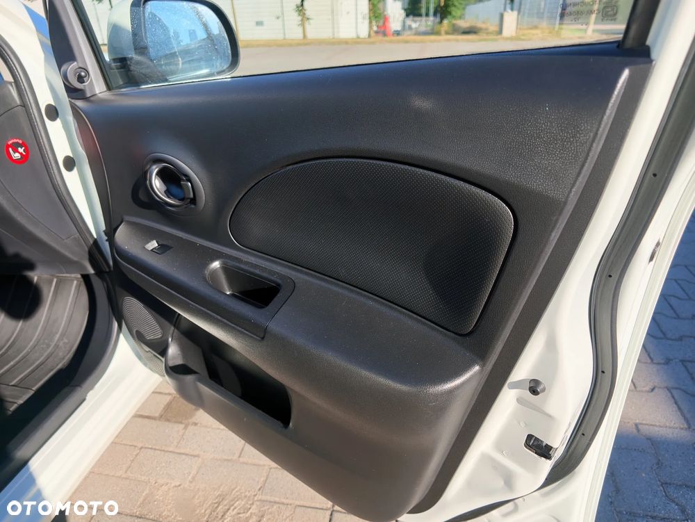 Nissan Micra 1.2 30 Jahre Edition - 18