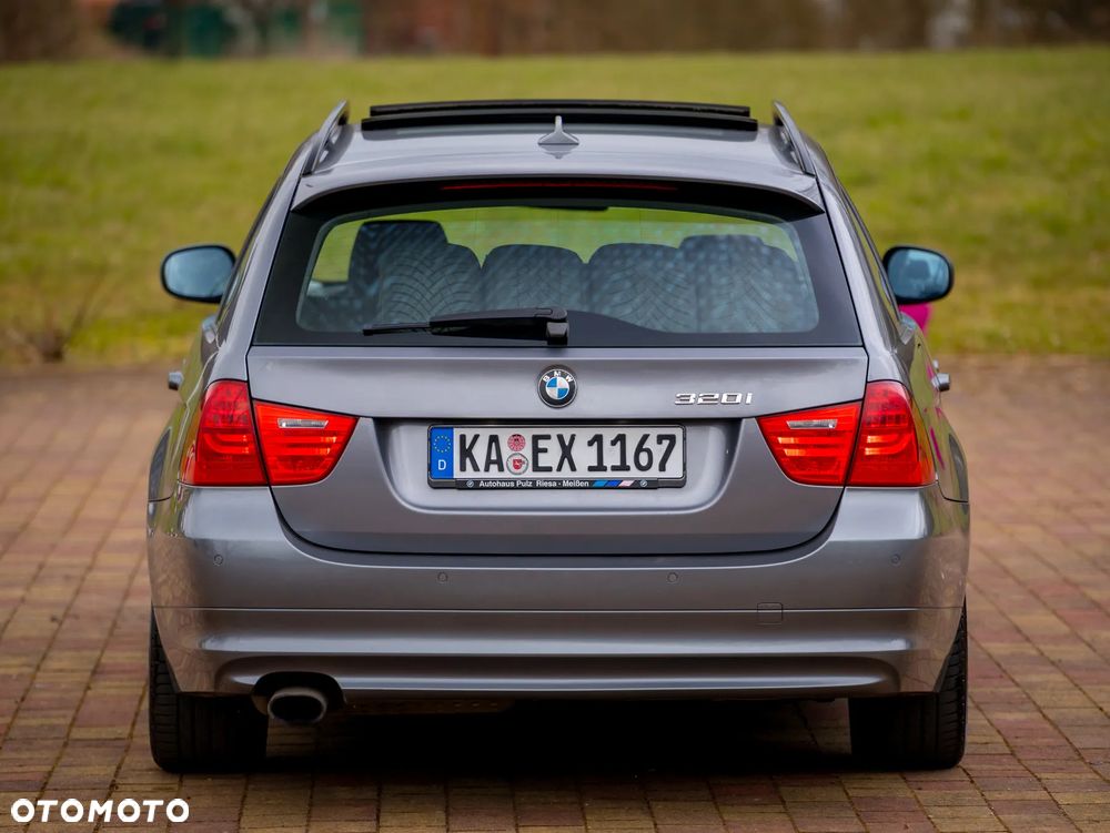 BMW Seria 3 320i Edition Sport - 8