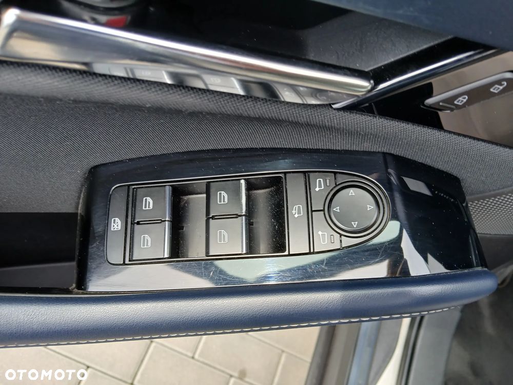 Mazda CX-30 2.0 mHEV Hikari 2WD - 15