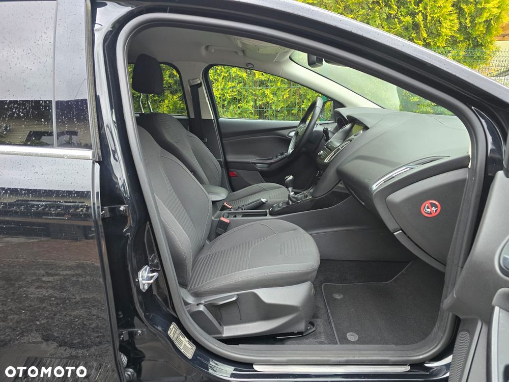 Ford Focus 1.0 EcoBoost Titanium - 37
