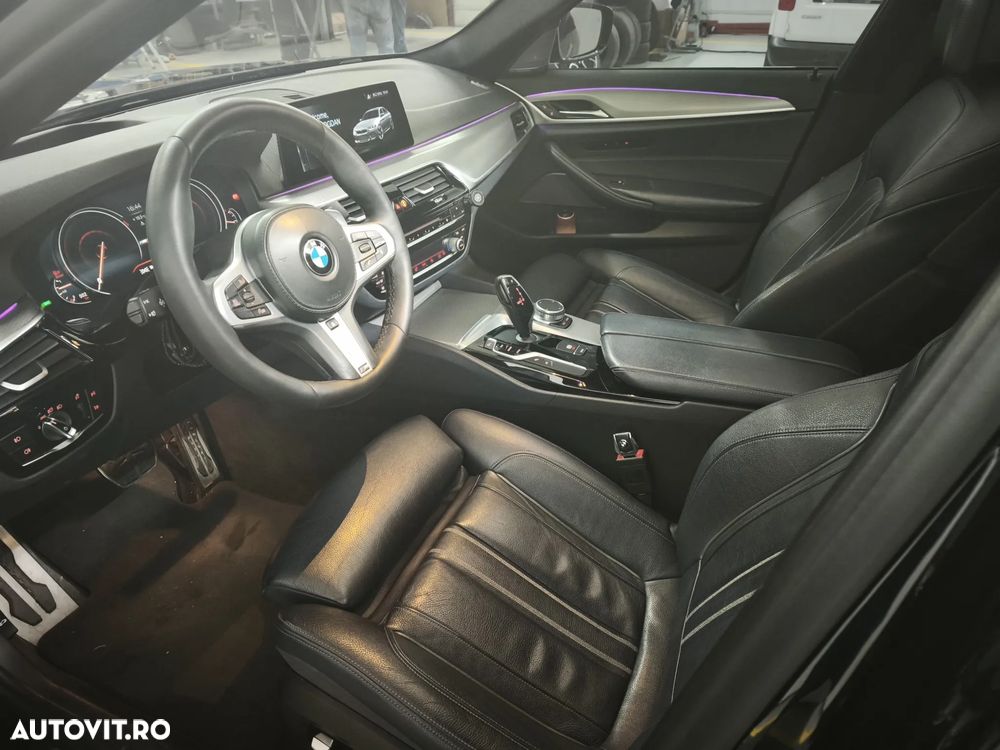 BMW Seria 5 530d xDrive Aut. - 15
