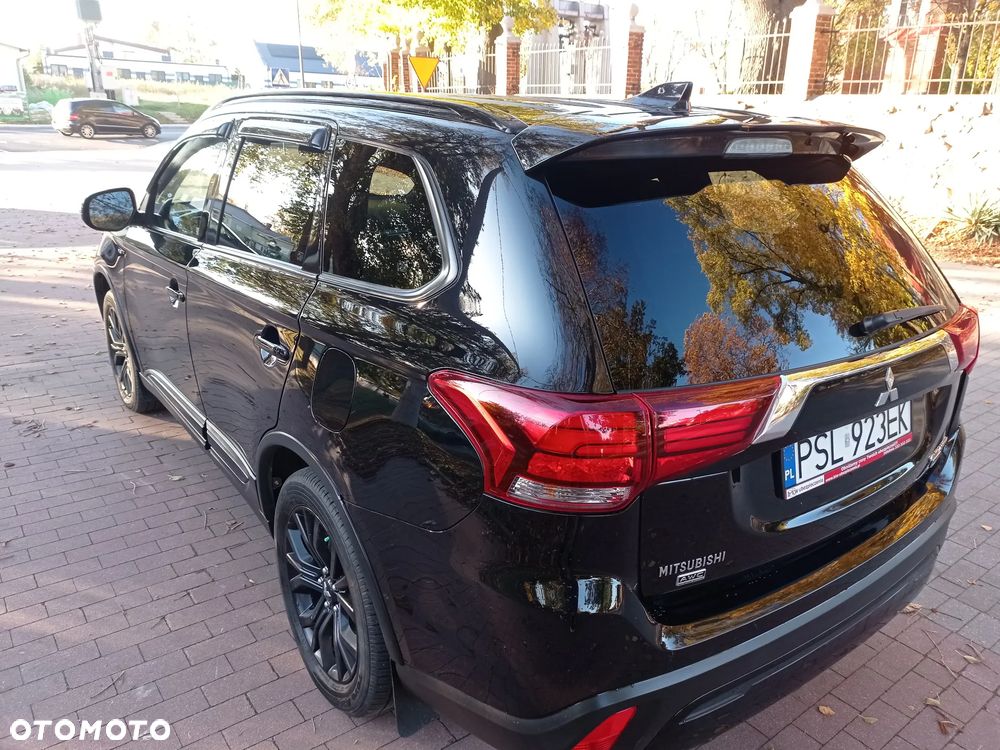 Mitsubishi Outlander - 3