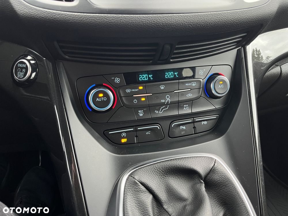 Ford Kuga 1.5 EcoBoost 2x4 ST-Line - 33