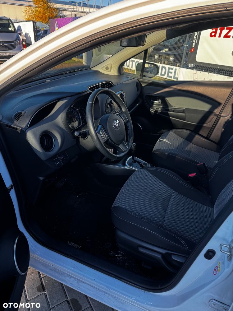 Toyota Yaris - 5