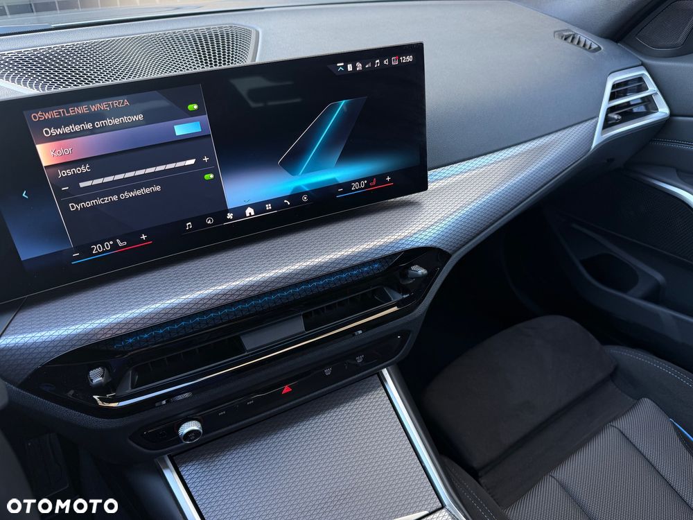 BMW Seria 3 330i xDrive M Sport - 35