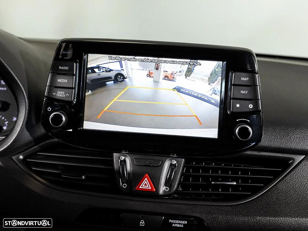 Hyundai i30 1.6 CRDI STyle — fotografia 14