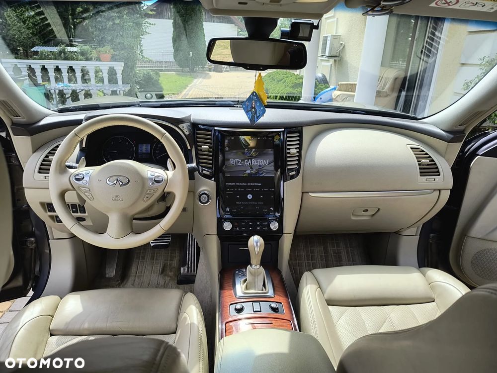 Infiniti QX70 3.0d GT Premium - 10