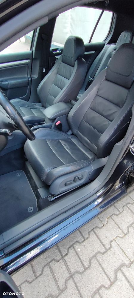 Volkswagen Golf R32 4Motion DSG - 12