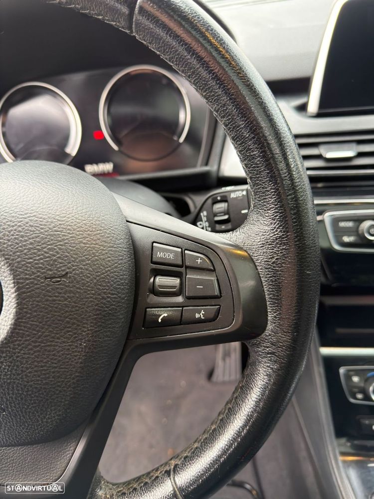 BMW 216 Active Tourer d Line Sport - 30