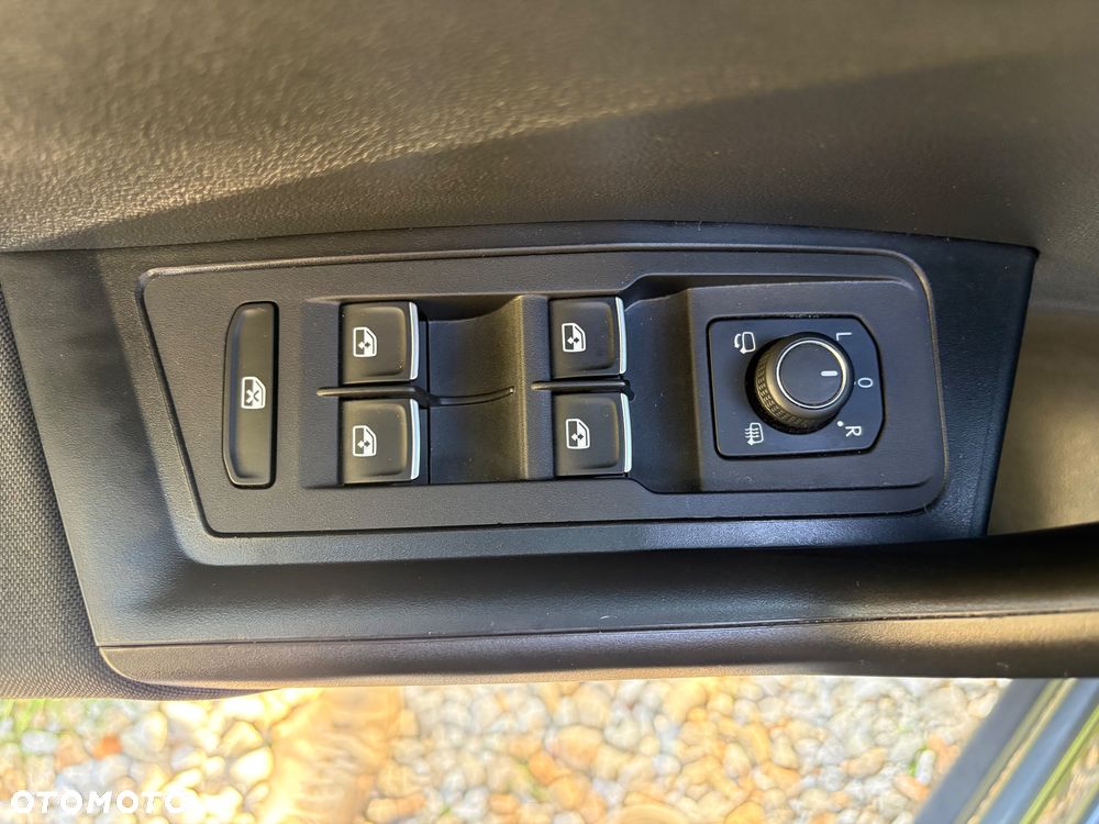 Volkswagen T-Roc 1.5 TSI Style - 21