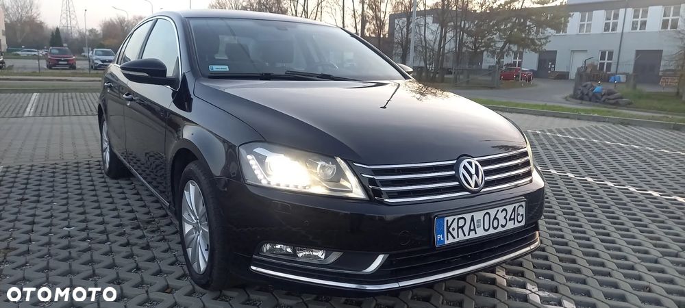Volkswagen Passat 2.0 TDI DPF Sportline - 18