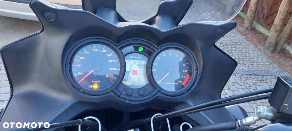 Suzuki V-STROM - 17