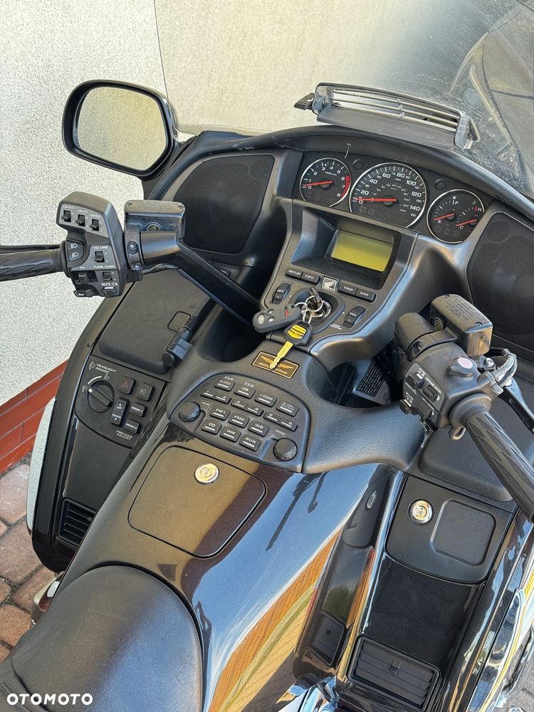 Honda CB - 12