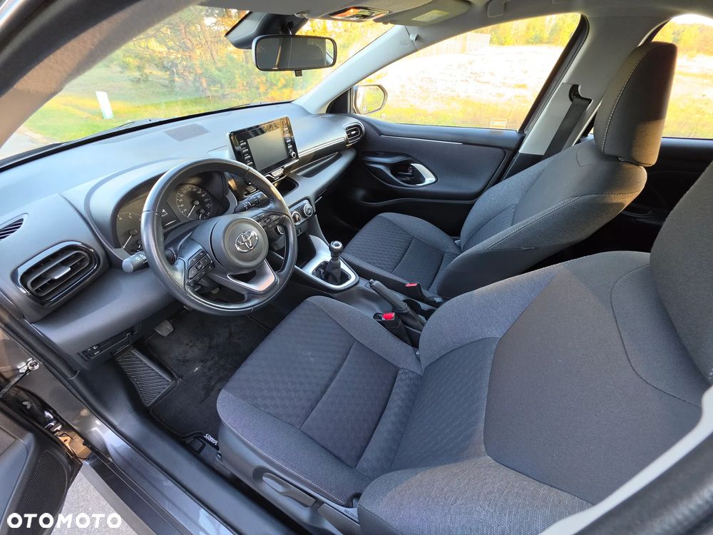 Toyota Yaris 1.5 Comfort - 21