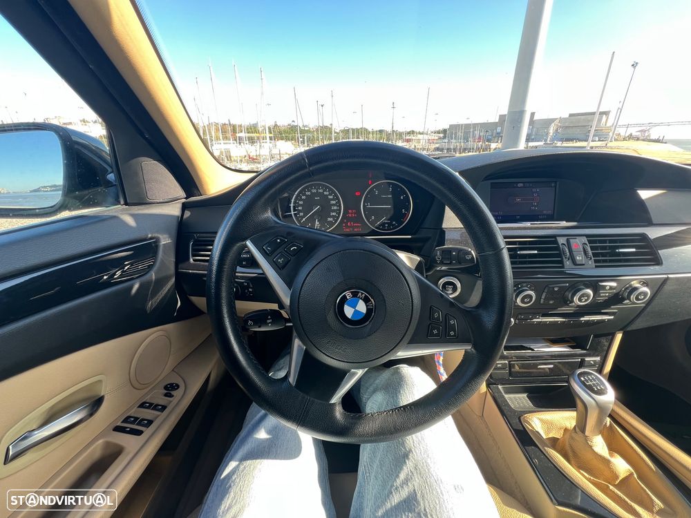 BMW 520 d Executive - 15
