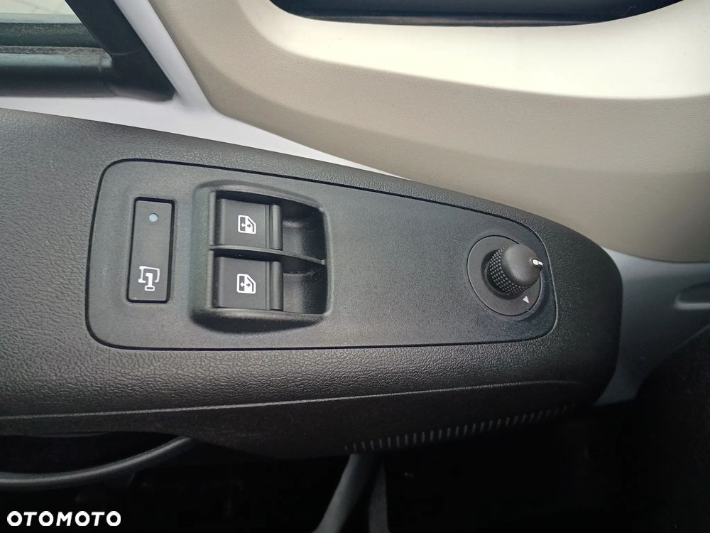 Fiat Ducato L1H1 verglast S&S - 19