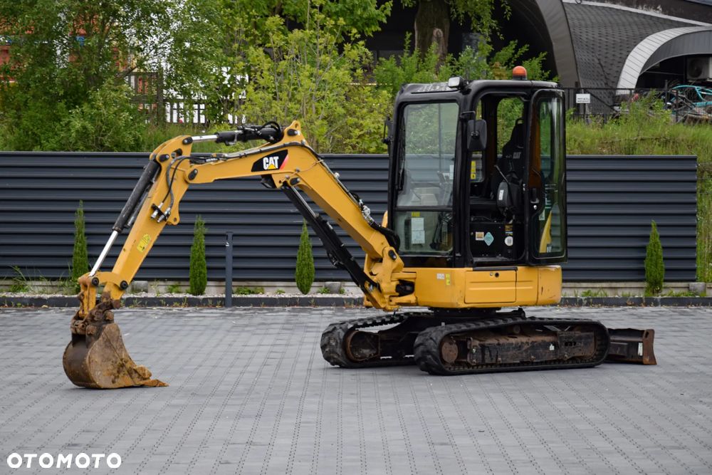 Caterpillar 303E / MINI KOPARKA / GĄSIENICE / 3374 MTH / DODATKOWY OSPRZĘT / SPROWADZONA