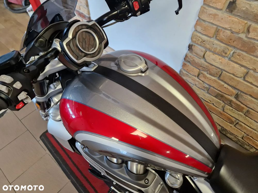 Triumph Rocket - 25