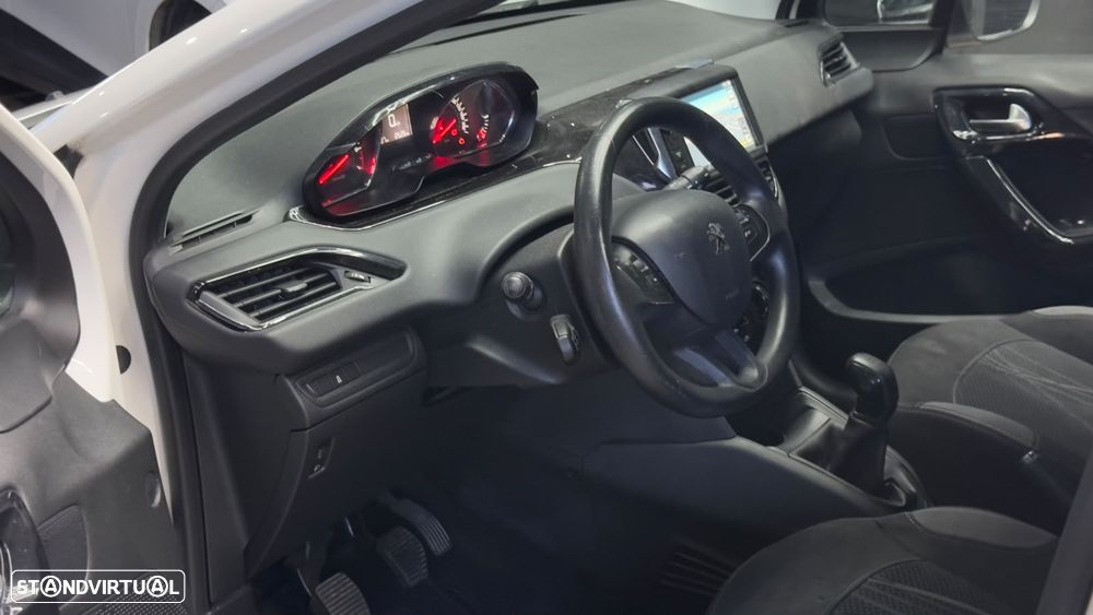 Peugeot 208 PureTech 68 Urban Move - 30