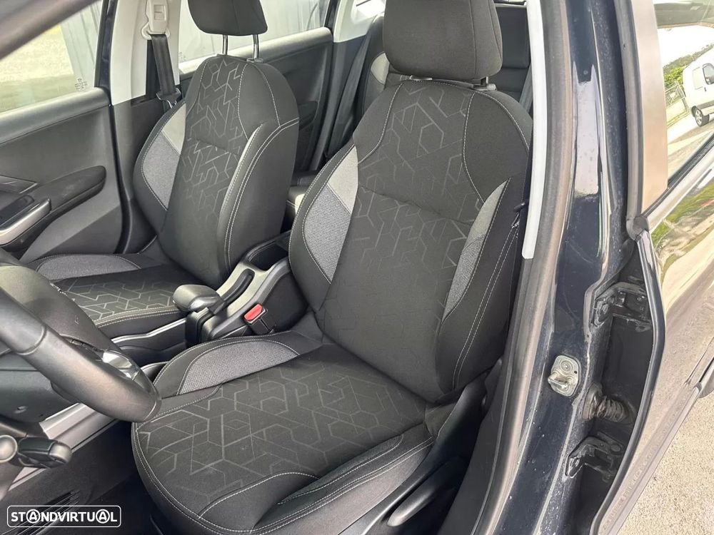 Peugeot 2008 BlueHDi 100 STOP & START Active - 8