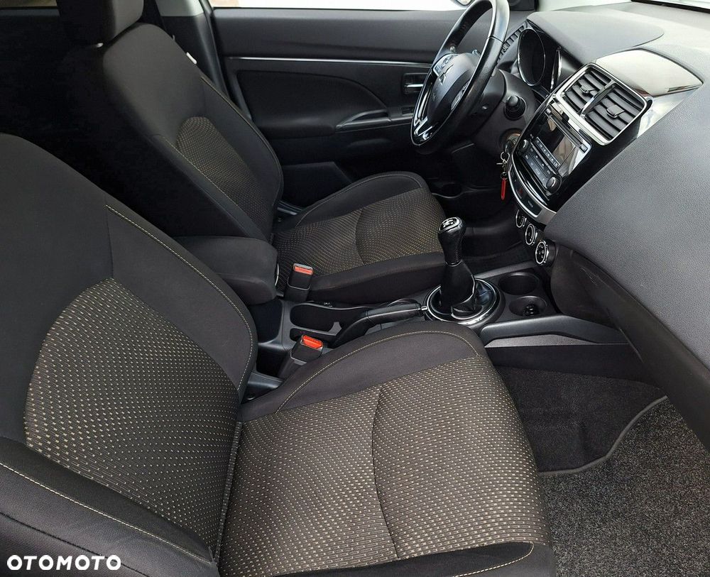 Mitsubishi ASX - 14