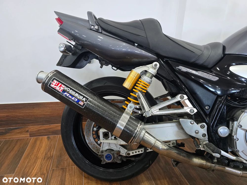 Yamaha XJR - 26