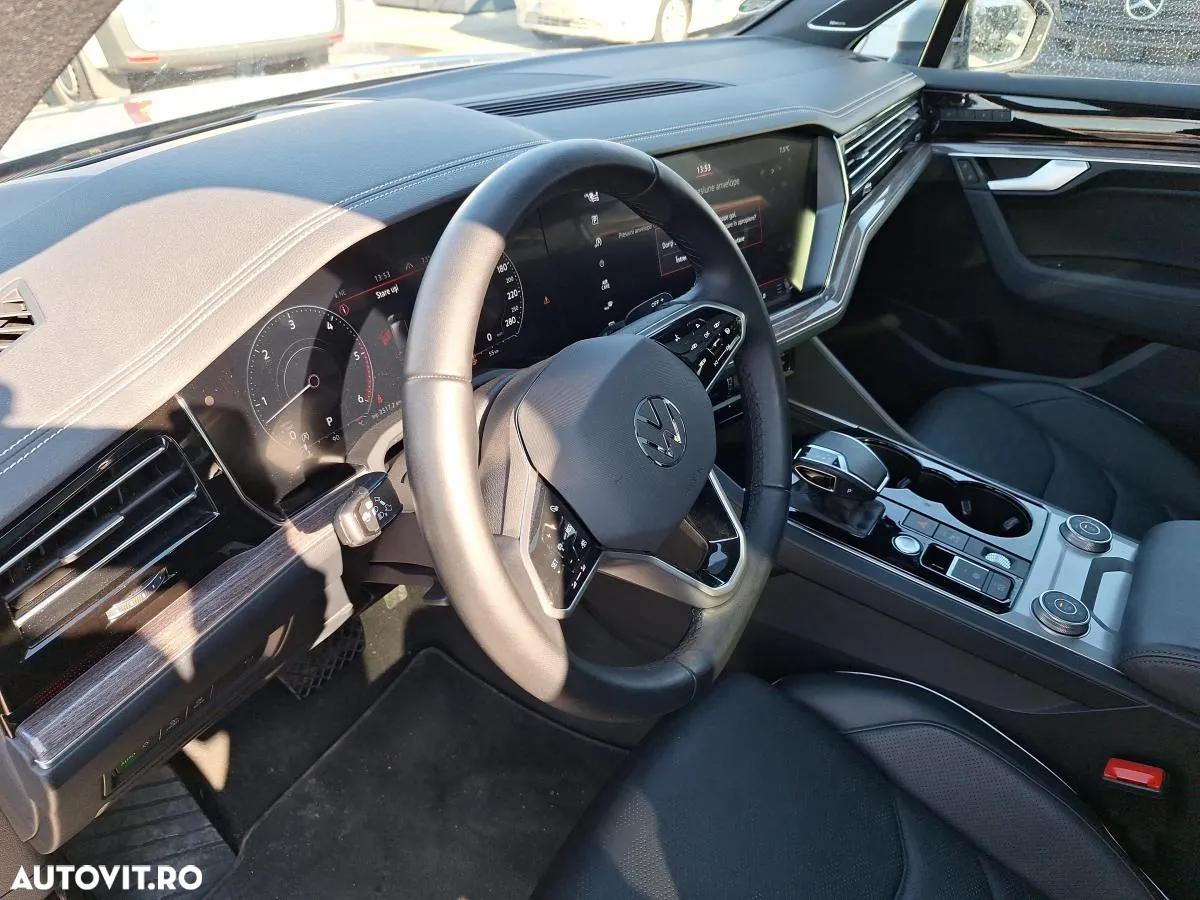 Volkswagen Touareg V6 TDI 4MOTION Elegance - 9