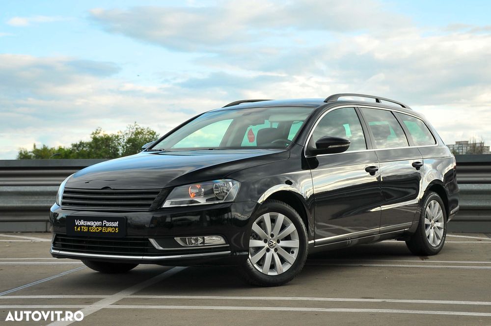 Volkswagen Passat 2012 photo 2