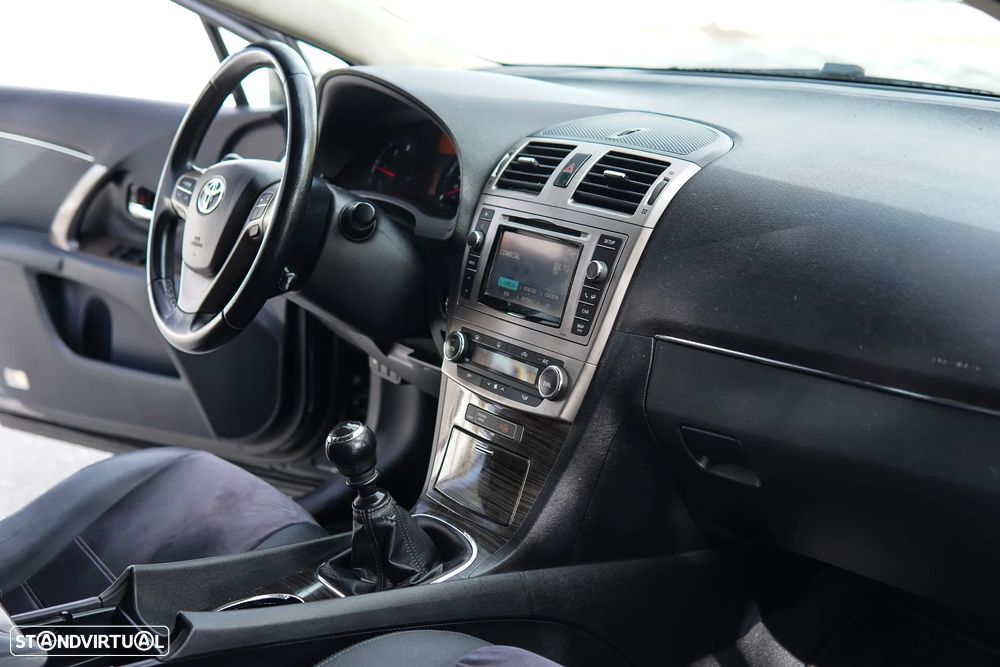 Toyota Avensis SW - 46